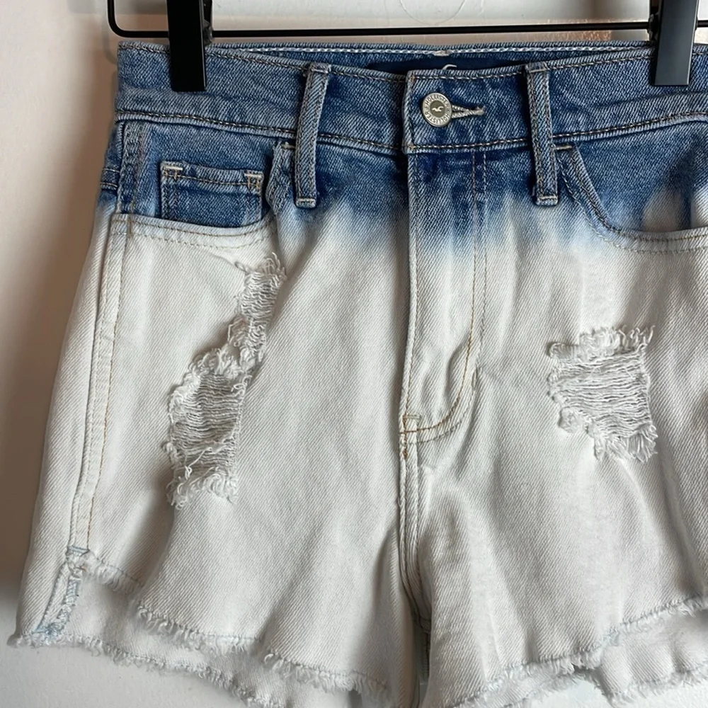 Hollister Ombre Denim Ultra High Rise Short Shorts 0 / 24